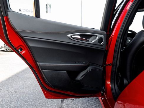 New 2025 Alfa Romeo Giulia AWD w/ Driving Assist Package image 33