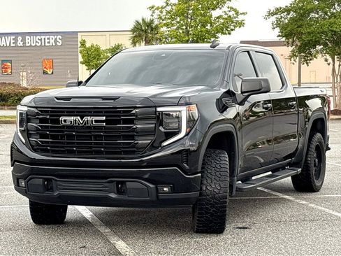 Used 2024 GMC Sierra 1500 Elevation AWD/4WD image 3