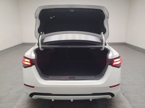 Used 2022 Nissan Sentra SV w/ SV Premium Package FWD image 29