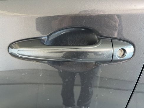 Used 2016 Toyota RAV4 LE AWD/4WD image 34
