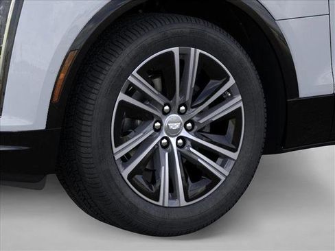 New 2026 Cadillac Lyriq Premium Luxury image 9