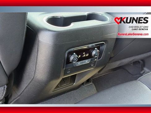 Used 2025 Chevrolet Tahoe LT AWD/4WD image 16