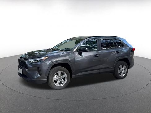 Used 2025 Toyota RAV4 LE image 8