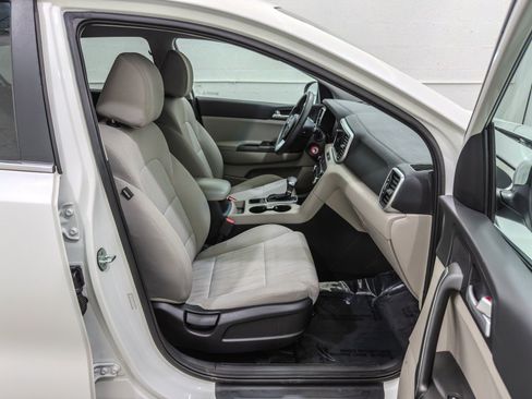 Used 2021 Kia Sportage LX FWD image 19