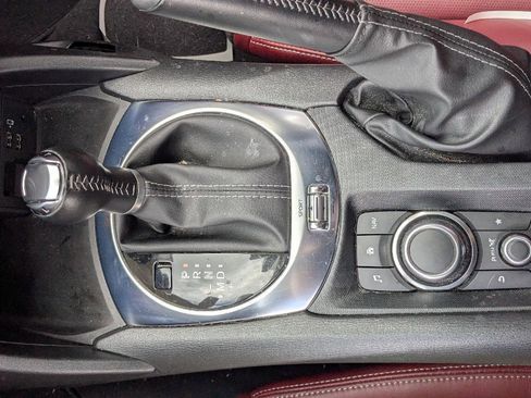 Used 2020 MAZDA MX-5 Miata RF Grand Touring RWD image 21