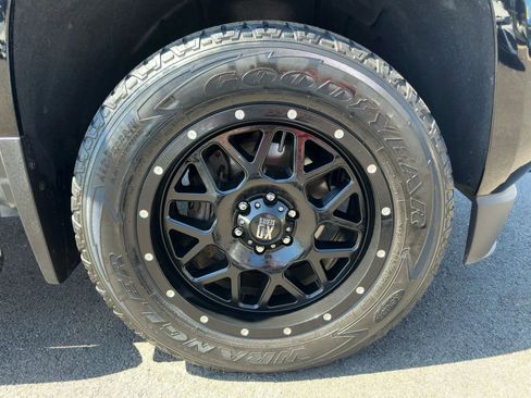 Used 2018 GMC Canyon SLE w/ SLE Convenience Package image 25