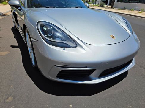 Used 2017 Porsche 718 Cayman S RWD image 10