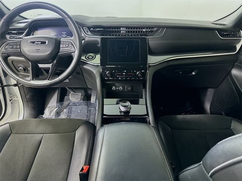 Used 2023 Jeep Grand Cherokee Altitude image 18