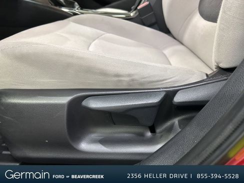 Used 2022 Toyota Corolla LE image 21