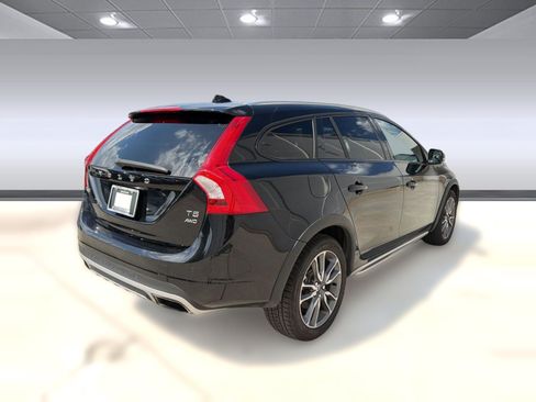 Used 2015 Volvo V60 T5 Cross Country w/ Convenience Package AWD/4WD image 9