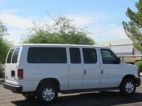 Used 2011 Ford E-350 and Econoline 350 XL w/ Interior Upgrade Pkg RWD image 6