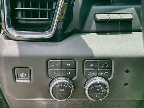 Used 2025 GMC Sierra 1500 Denali Ultimate AWD/4WD image 21
