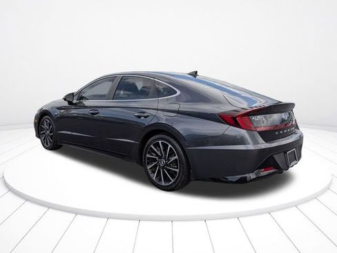 Used 2021 Hyundai Sonata Limited w/ Preferred Accessory Package FWD image 5