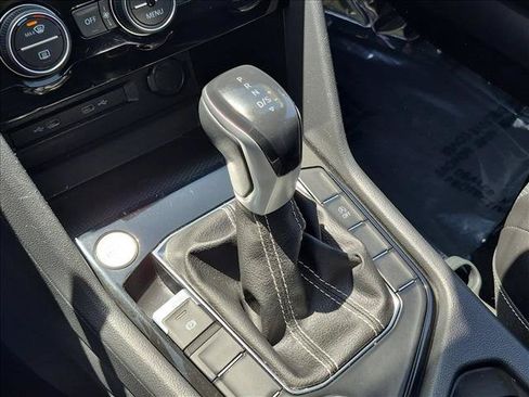 Certified 2022 Volkswagen Taos SEL AWD/4WD image 12