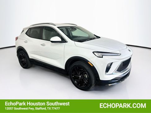 Used 2024 Buick Encore GX Sport Touring FWD image 1