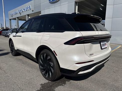 New 2026 Lincoln Nautilus Reserve w/ Jet Appearance Package image 5