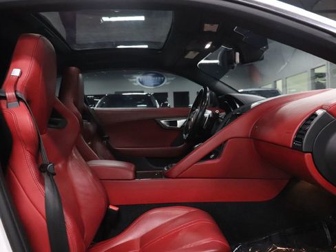 Used 2016 Jaguar F-TYPE R image 16