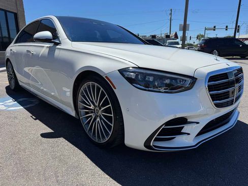 Used 2021 Mercedes-Benz S 580 4MATIC Sedan image 3