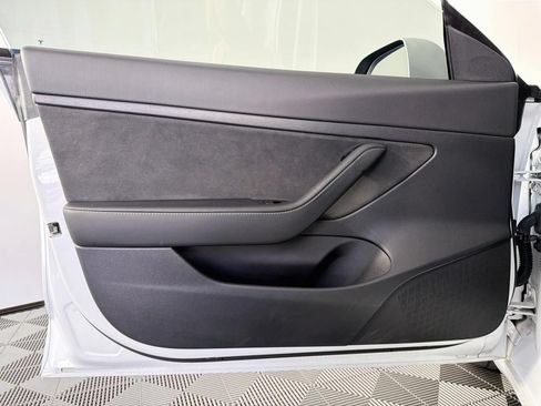 Used 2020 Tesla Model 3 Standard Range Plus RWD image 20