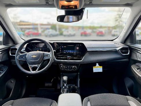 New 2026 Chevrolet TrailBlazer LT w/ Convenience Package AWD/4WD image 5