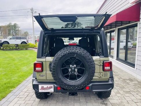 Used 2026 Jeep Wrangler Unlimited Sport AWD/4WD image 15
