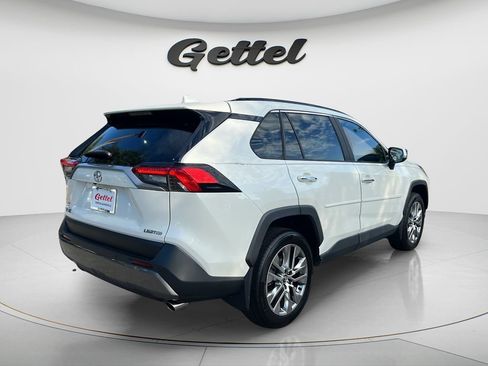Used 2020 Toyota RAV4 Limited FWD image 5