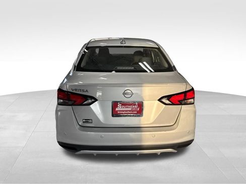 Used 2025 Nissan Versa SV FWD image 7
