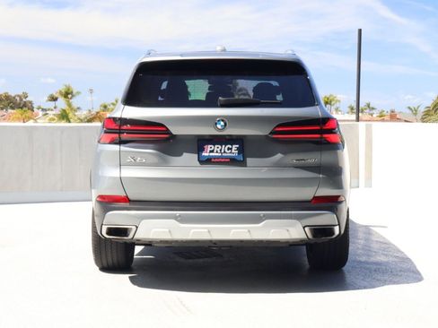 Used 2024 BMW X5 sDrive40i w/ Premium Package image 10