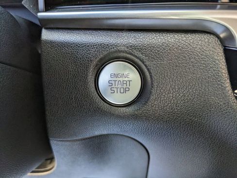 Certified 2025 Kia Sorento LX image 27