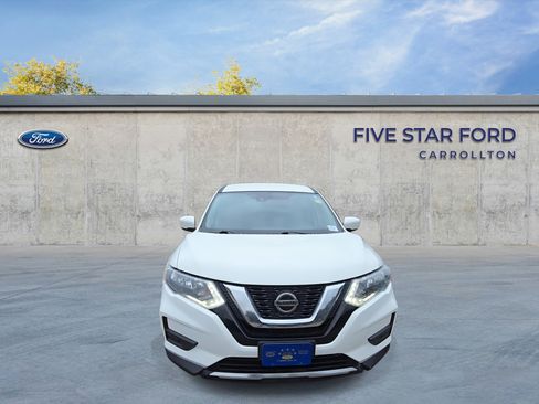Used 2019 Nissan Rogue S FWD image 3