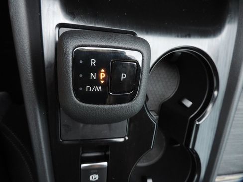 Certified 2023 Nissan Rogue SV FWD image 24