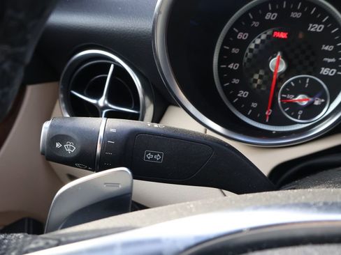 Used 2019 Mercedes-Benz SLC 300 image 21