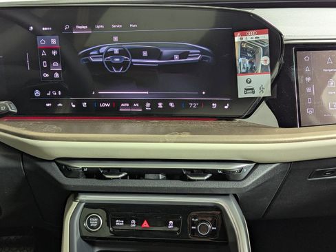 New 2025 Audi Q5 Prestige image 16