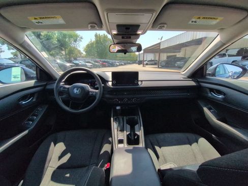 Used 2025 Honda Accord LX image 25