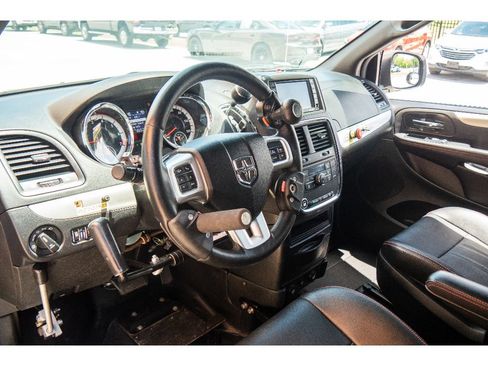 Used 2015 Dodge Grand Caravan R/T w/ Safety Sphere Group FWD image 12