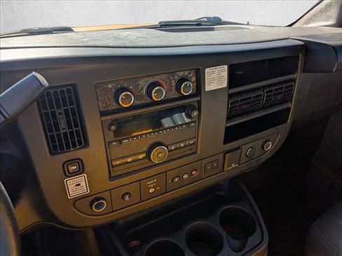 Used 2019 GMC Savana 3500 w/ Driver Convenience Package image 11