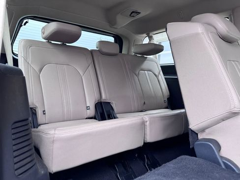 Used 2024 Ford Expedition Max Limited image 14