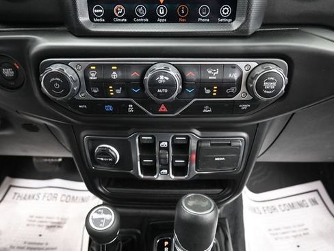 Used 2023 Jeep Wrangler Unlimited Sahara w/ Cold Weather Group AWD/4WD image 17