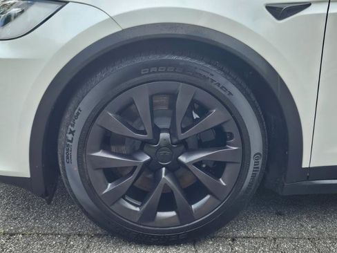 Used 2023 Tesla Model X AWD/4WD image 18