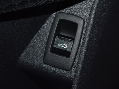 New 2026 BMW X1 xDrive28i w/ Technology Package image 6