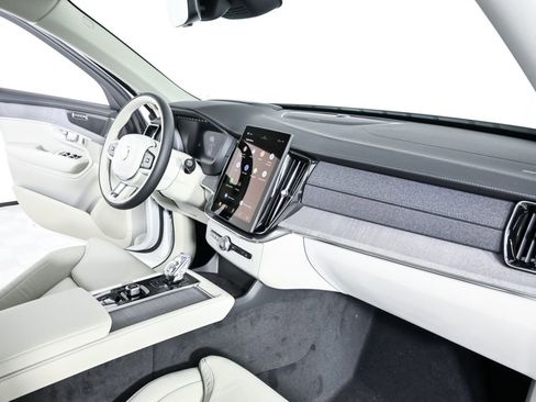 New 2026 Volvo XC90 T8 Ultra w/ Protection Package Premier AWD/4WD image 25