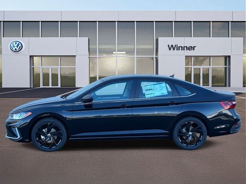 New 2026 Volkswagen Jetta SE image 2