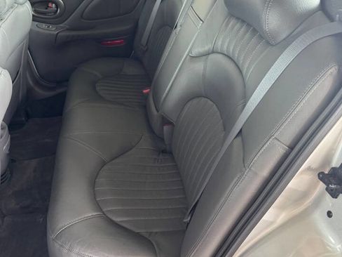 Used 2001 Pontiac Bonneville SE w/ 1SC Opt Pkg image 17