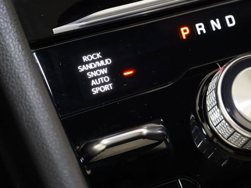 Used 2024 Jeep Grand Cherokee Overland w/ Luxury Tech Group IV image 28