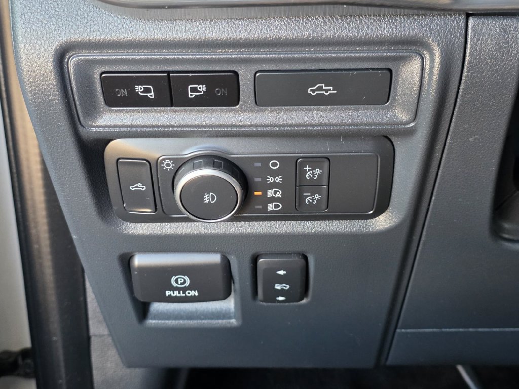 Used 2022 Ford F150 Lariat w/ Max Trailer Tow Package AWD/4WD image 23