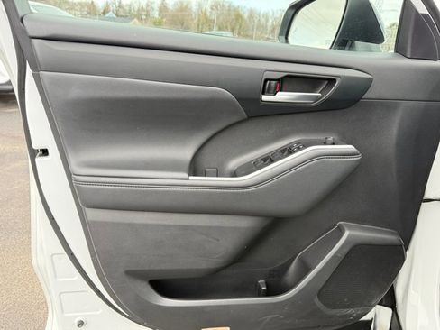 Certified 2024 Toyota Highlander XSE AWD/4WD image 34