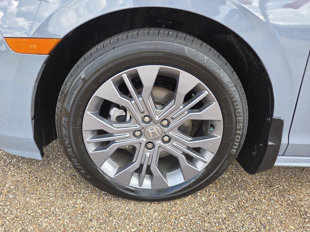 Certified 2025 Honda Odyssey Touring image 29