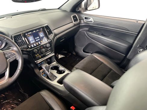 Used 2022 Jeep Grand Cherokee Laredo X AWD/4WD image 23