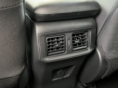 Used 2023 Toyota RAV4 LE image 28