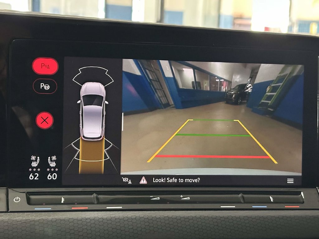 Used 2022 Volkswagen GTI Autobahn FWD image 4